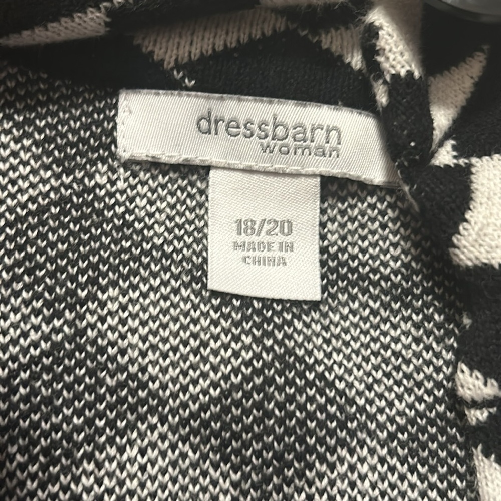 Dressbarn - Picture 2 of 3